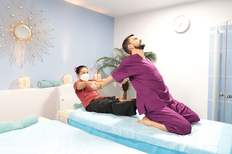 Массажная терапия и ее польза для организма: мы понимаем разницу между классическим и лечебным массажем.